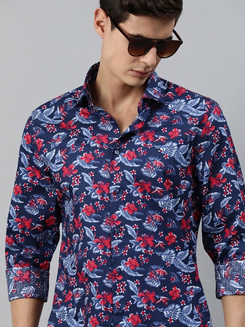 

Tommy Hilfiger Men Navy Blue & Red Regular Fit Printed Casual Shirt