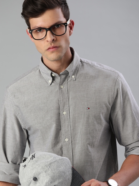 

Tommy Hilfiger Men Grey Regular Fit Solid Organic Cotton Casual Shirt