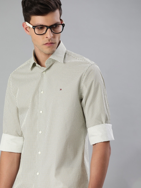 

Tommy Hilfiger Men Yellow & Navy Blue Regular Fit Printed Pure Cotton Casual Shirt