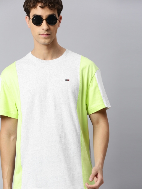 

Tommy Hilfiger Men White Fluorescent Green Colourblocked Round Neck Pure Cotton T-shirt