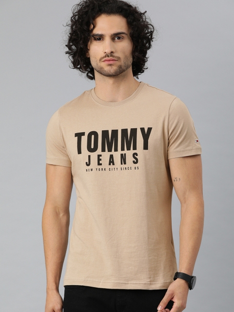 

Tommy Hilfiger Men Beige Printed Round Neck Organic CottonOrganic Cotton T-shirt