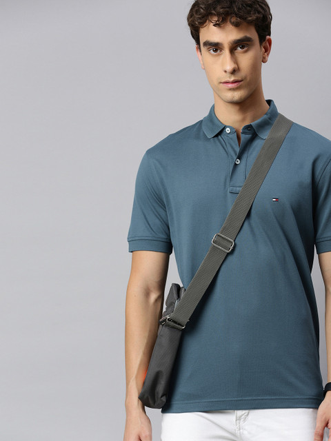 

Tommy Hilfiger Men Blue Solid Pure Cotton Polo Collar Pure Cotton T-shirt