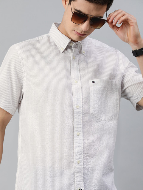 

Tommy Hilfiger Men Off-White Self-Striped Seersucker Pure Cotton Regular Fit Casual Shirt