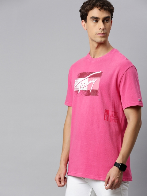 

Tommy Hilfiger Men Pink Printed Round Neck Pure Cotton T-shirt