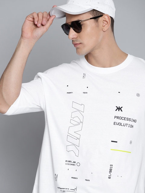 

Kook N Keech Men White & Black Pure Cotton Typography Printed T-shirt