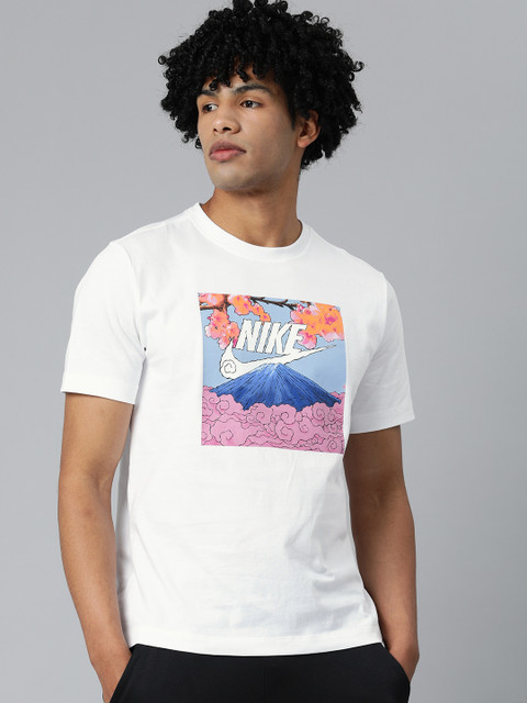 

Nike Men White & Blue Brand Logo Print Air Manga Sportswear T-Shirt