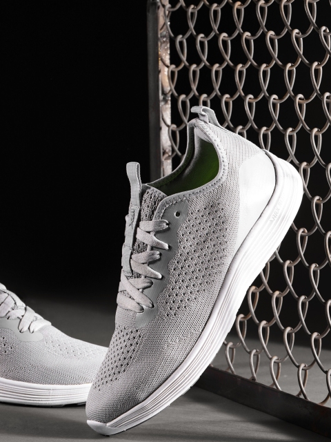 

HRX by Hrithik Roshan Men Grey Front Runner Shoe