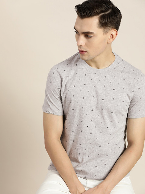 

INVICTUS Men Grey & Black Printed Cotton T-shirt