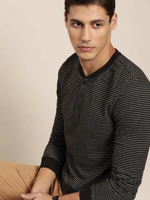 

INVICTUS Men Black & Grey Pure Cotton Striped Henley Neck T-shirt