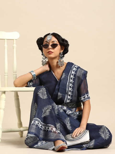 

SHAVYA Navy Blue & White Pure Cotton Floral Printed Saree