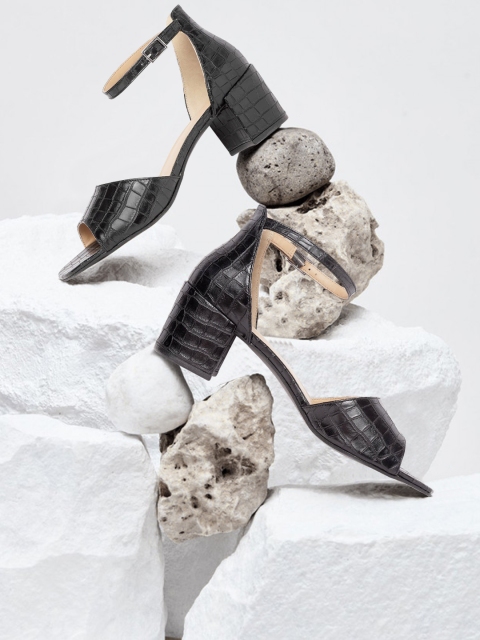 

her by invictus Women Black Croc-Textured Block Heels