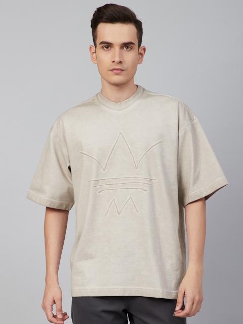 

ADIDAS Originals Men Beige Embroidered Pure Cotton Abstract Oversized T-shirt