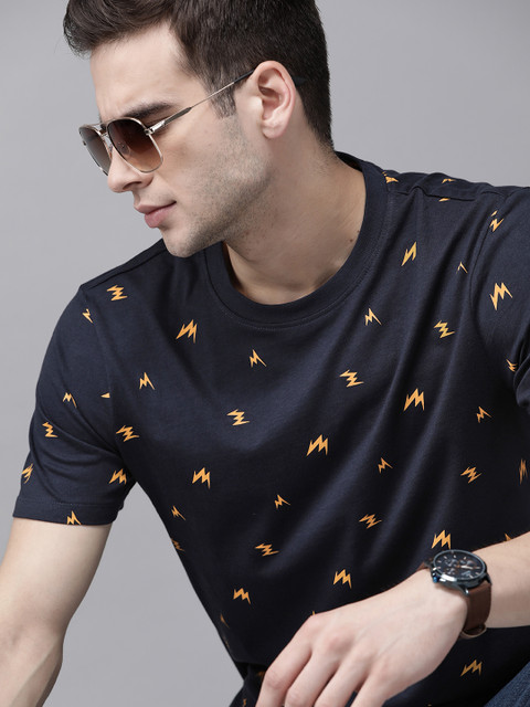 

Roadster Men Navy Blue & Mustard Yellow Graphic Print Cotton T-shirt
