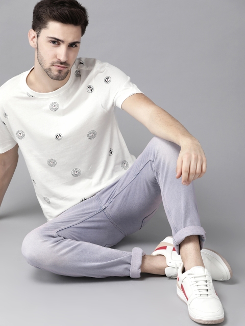 

Roadster Men White & Black Typography Cotton Printed T-shirt