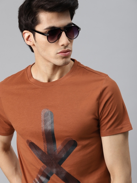 

Roadster Men Rust Orange & Black Brand Logo Printed Pure Cotton T-shirt