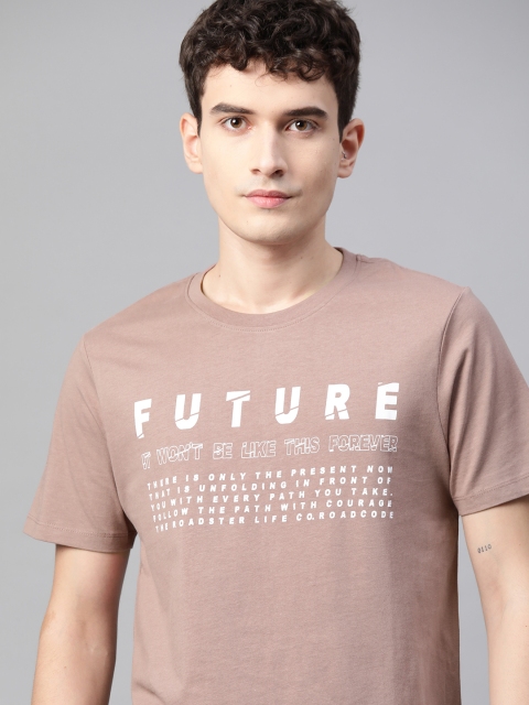 

Roadster Men Beige & White Typography Printed Pure Cotton T-shirt