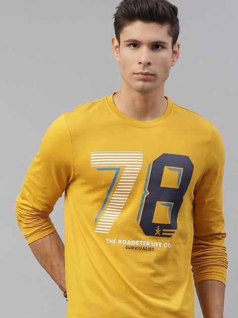 

Roadster Men Mustard & Navy Blue Pure Cotton Printed T-shirt