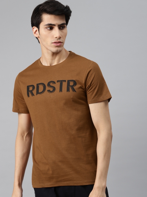 

Roadster Men Brown & Black Pure Cotton Typography Print T-shirt