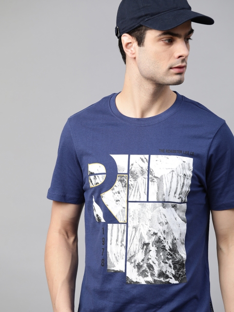 

Roadster Men Navy Blue & White Graphic Print Pure Cotton T-shirt
