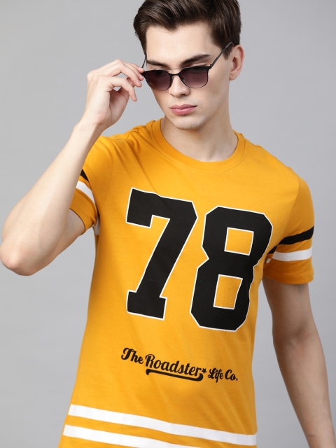 

Roadster Men Yellow Black Pure Cotton Typography Printed Pure Cotton T-shirt