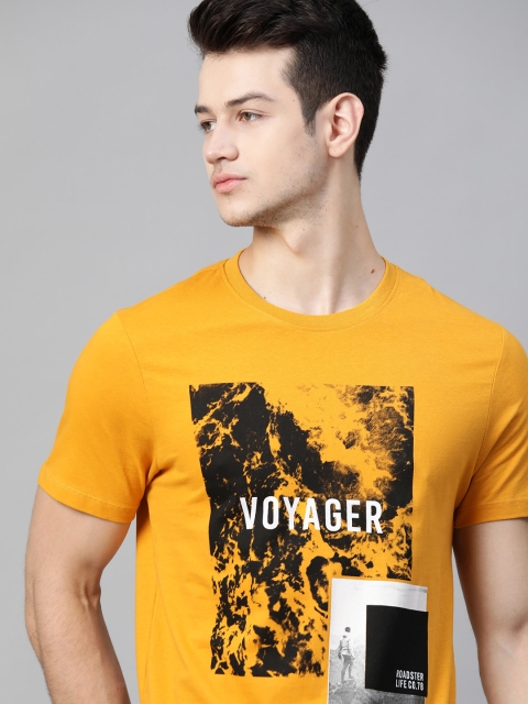 

Roadster Men Yellow Black Pure Cotton Printed Pure Cotton T-shirt