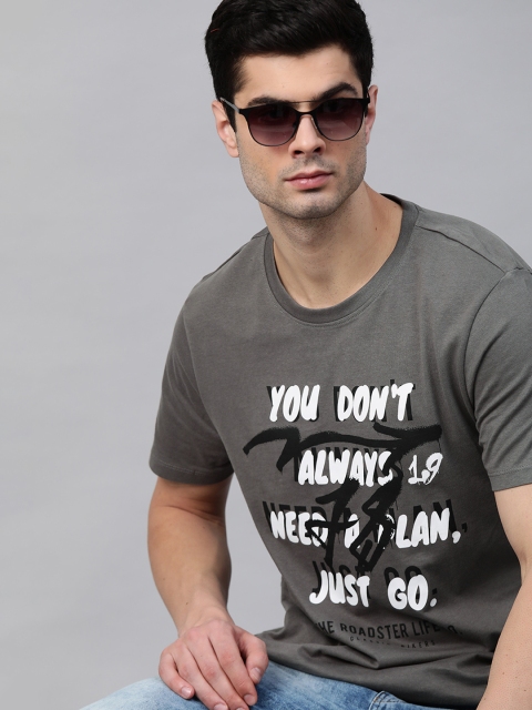 

Roadster Men Olive Green White Typography Printed Pure Cotton T-shirt