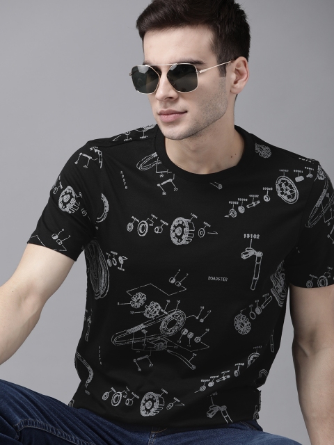 

Roadster Men Black Off White Biker Print Pure Cotton T-shirt