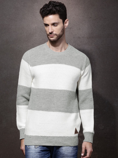 

Roadster Men Grey Melange Colourblocked Sweater