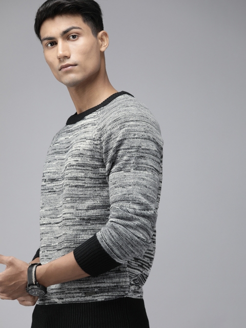 

Roadster Men Grey Melange Solid Pullover Sweater