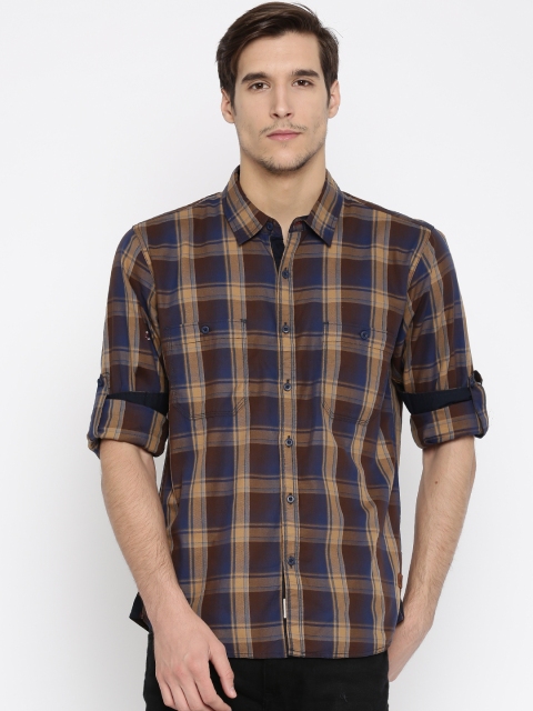 

Roadster Men Blue & Beige Checked Casual Shirt