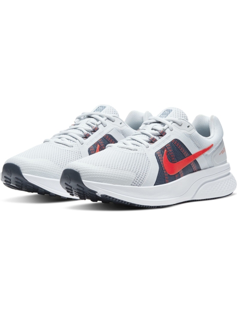 

Nike Men White & Navy Swift 2 Running Shoes, Black