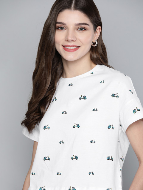 

Mast & Harbour Women White & Blue Conversational Print Round Neck T-shirt
