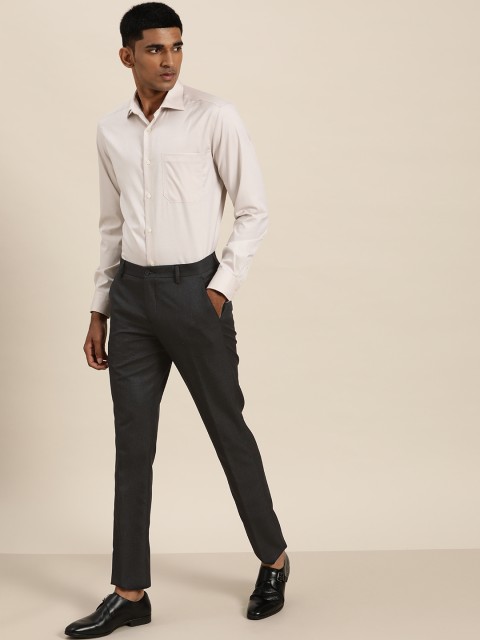

INVICTUS Men Black Textured Slim Fit Trousers