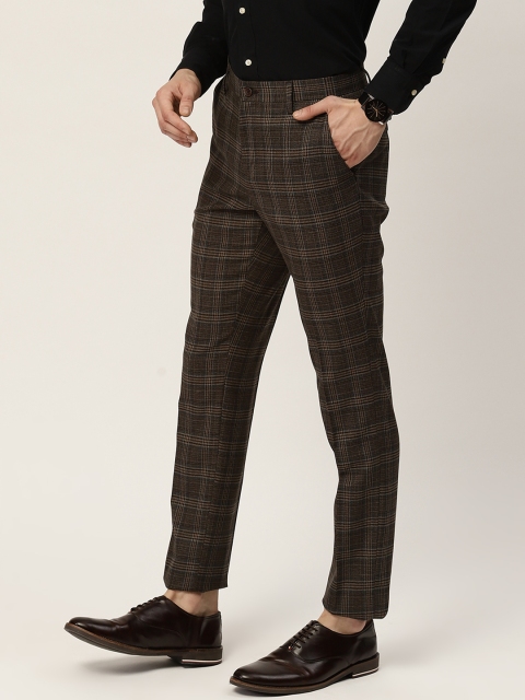 

INVICTUS Men Beige & Black Regular Fit Checked Regular Trousers