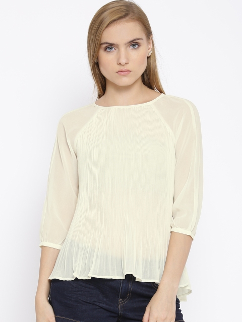 

109F Cream-Coloured Accordion Pleat Top