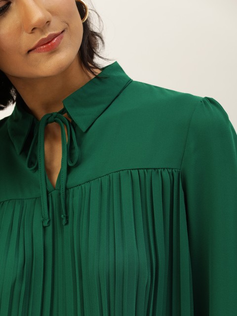 

Trendyol Collection Women Green Tie-up Neck Regular Top
