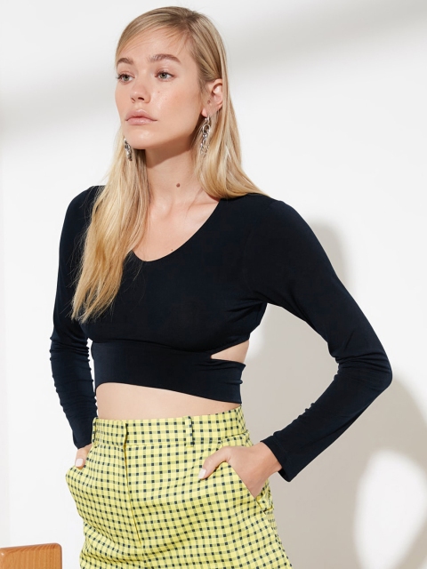 

Trendyol Women Navy Blue Solid Cut-Out Cropped Fitted Top