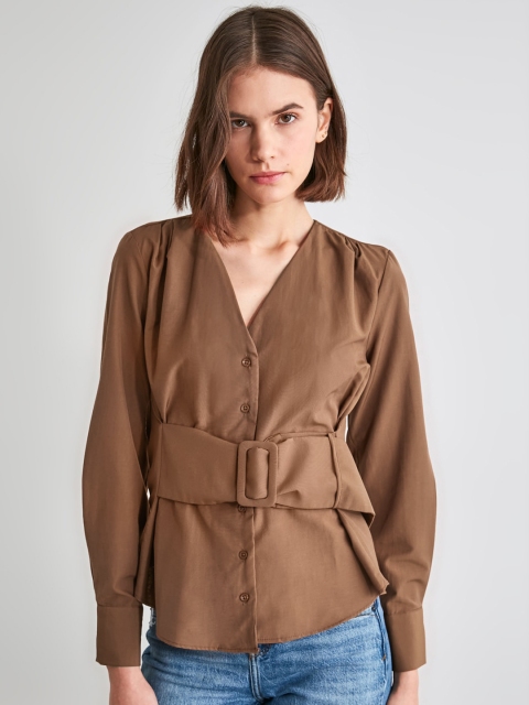 

TRENDYOL COLLECTION Women Brown Solid V-Neck Belted Top