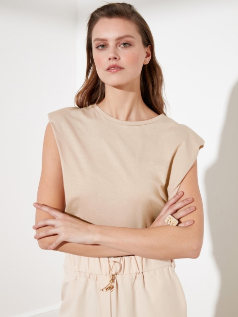 

Trendyol Women Beige Solid Shoulder Pad Cropped Top