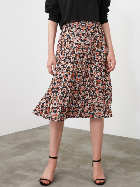 

Trendyol Women Black Coral Orange Floral Print Accordion Pleated Flared Skirt