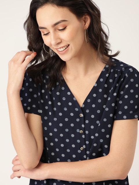 

Dressberry Navy Blue & White Geometric Printed Regular Top