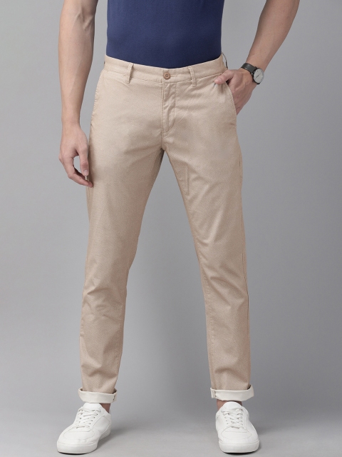 

U.S. Polo Assn. Men Beige Austin Trim Fit Geometric Printed Regular Trousers