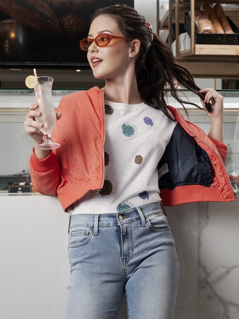 

Lee Cooper Women White Printed Round Neck Pure Cotton T-shirt