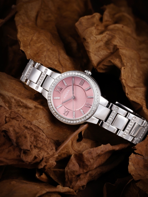 

Fossil Women Pink Analogue Watch ES3504