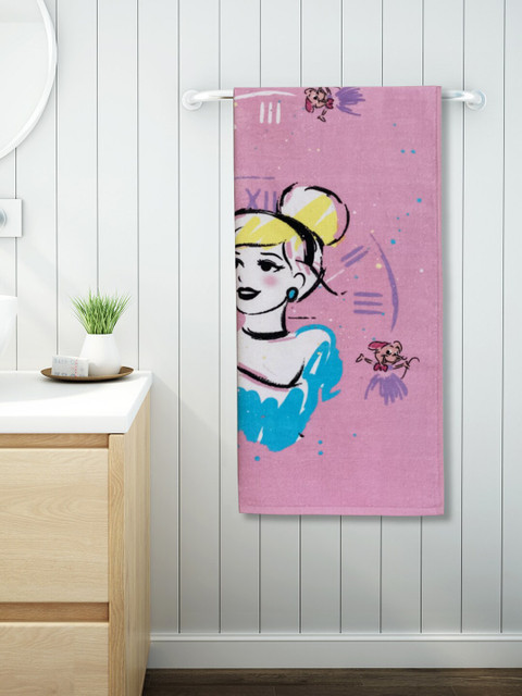 

SPACES Kids Pink & Blue Disney Cinderella Printed 380 GSM Bath Towel