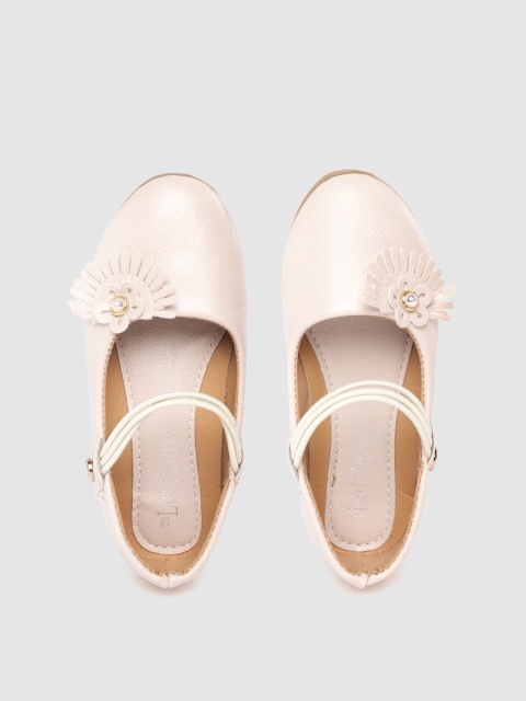 

Lil Lollipop Girls Beige Solid Mary Janes with Applique Detail