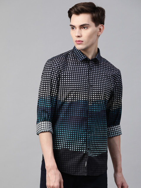 

Blackberrys Men White & Black Slim Fit Grid Checked Pure Cotton Casual Shirt