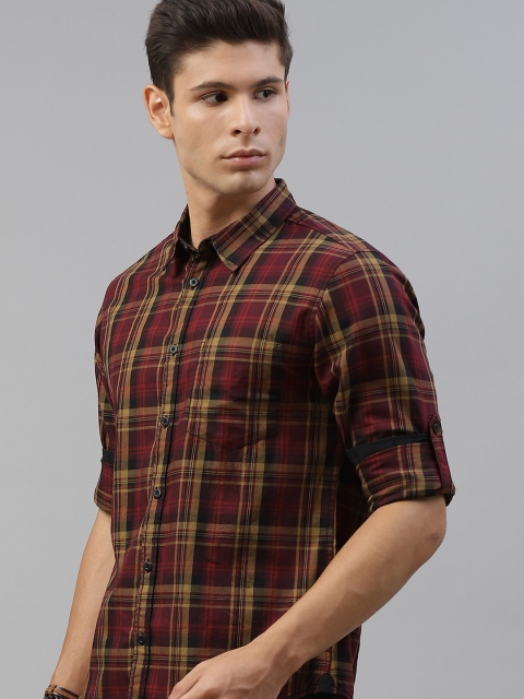 

Roadster Men Maroon Tartan Checked Pure Cotton Casual Shirt