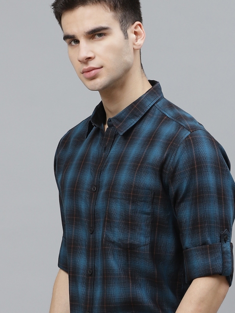 

Roadster Men Teal Blue & Black Regular Fit Checked Pure Cotton Casual Shirt