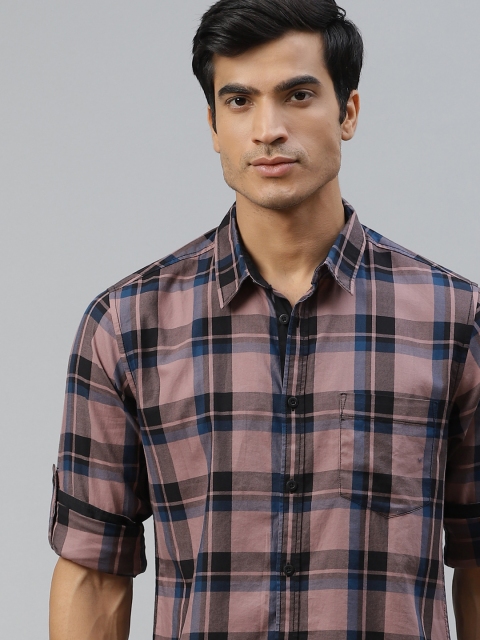 

Roadster Men Mauve & Black Pure Cotton Regular Fit Checked Casual Shirt